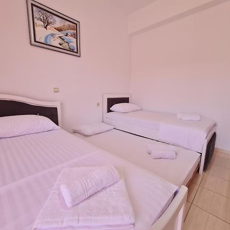 Summer Time Hotel Ksamil Bagian luar foto