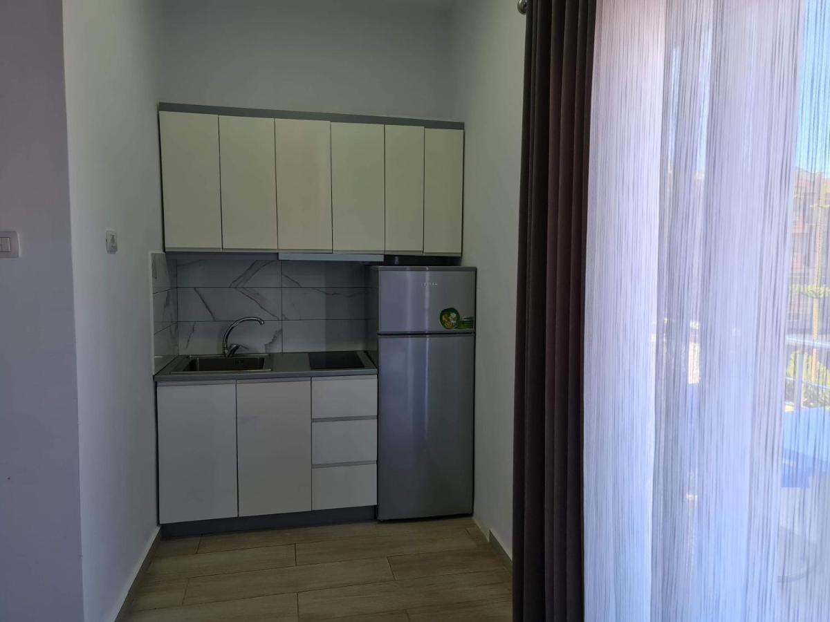 Summer Time Hotel Ksamil Bagian luar foto