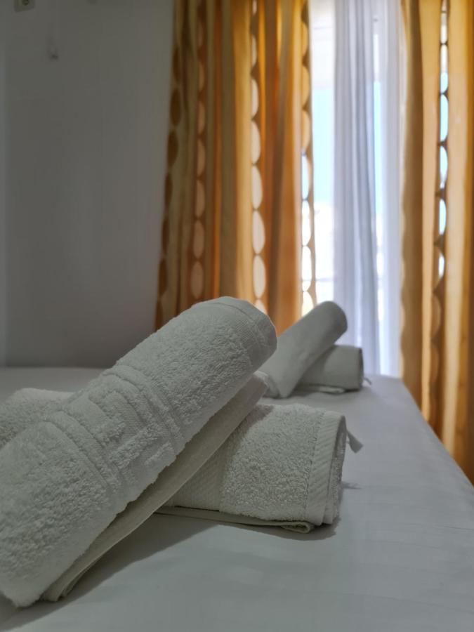 Summer Time Hotel Ksamil Bagian luar foto