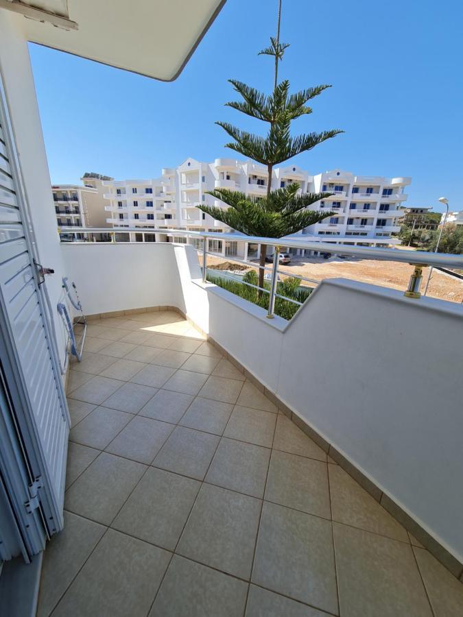 Summer Time Hotel Ksamil Bagian luar foto