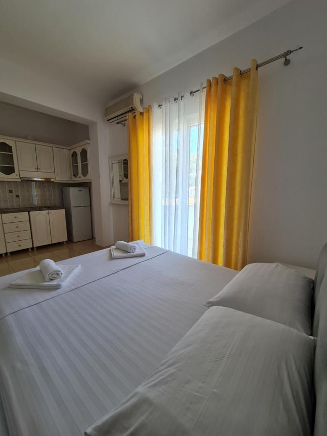Summer Time Hotel Ksamil Bagian luar foto