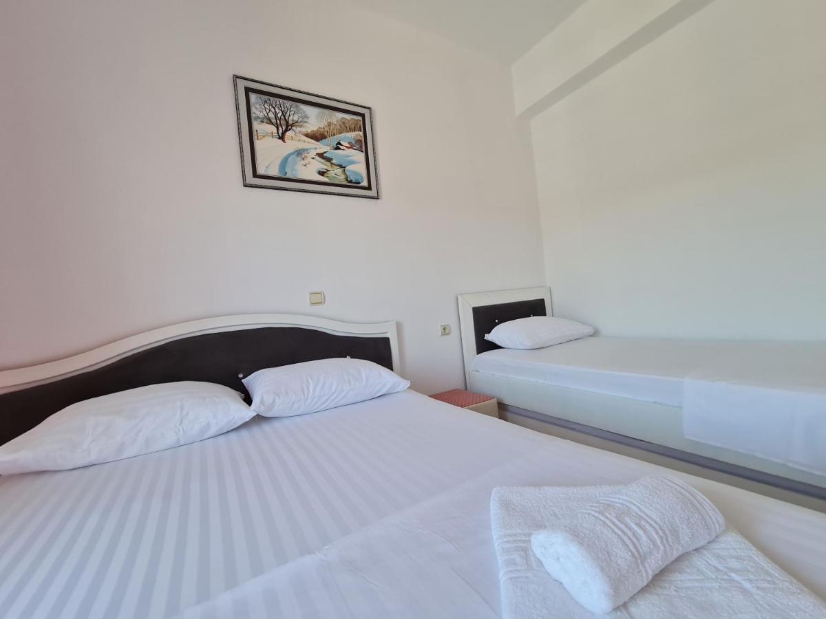 Summer Time Hotel Ksamil Bagian luar foto