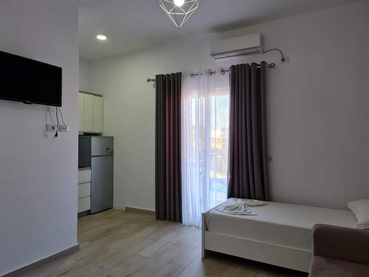 Summer Time Hotel Ksamil Bagian luar foto