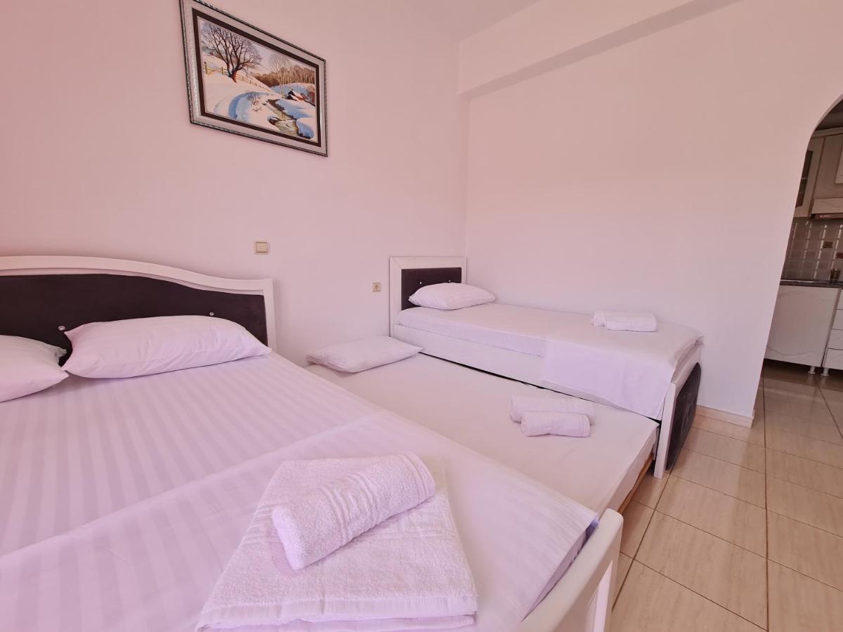Summer Time Hotel Ksamil Bagian luar foto
